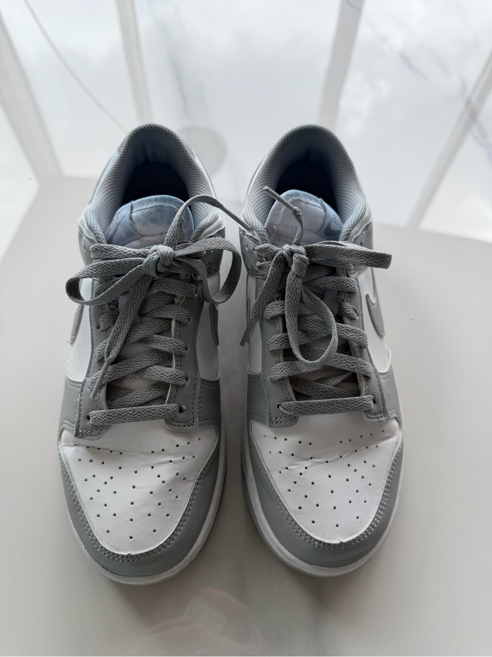 Nike Low-Top Athletic Sneakers in White and Light Gray
